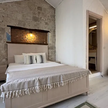 Aliko Hotel