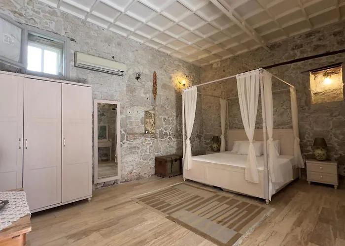 Aliko Hotel 4*